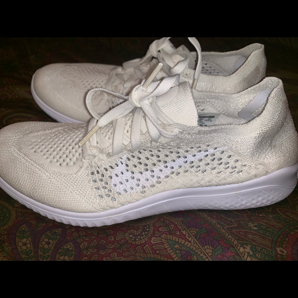 Women’s Nike Free RN Flyknit Triple White NIB Sz 8